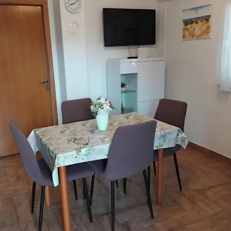 With Parking Space Nin, Zadar - 25940 Apartmán Nin